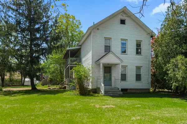 $2,500 | 671 Cornwall Avenue, Unit 1, Cheshire, CT 06410