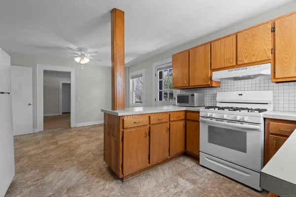 $2,500 | 671 Cornwall Avenue, Unit 1, Cheshire, CT 06410