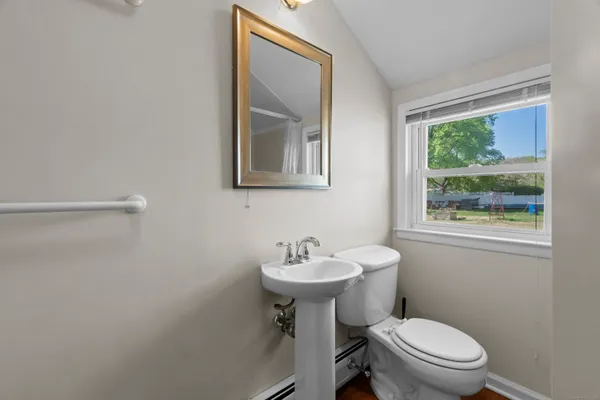 $2,500 | 671 Cornwall Avenue, Unit 1, Cheshire, CT 06410