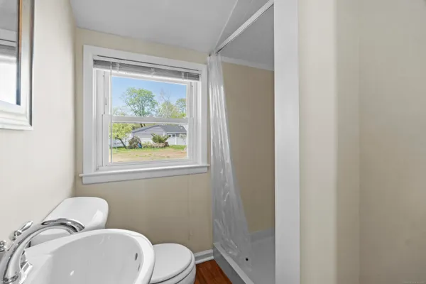 $2,500 | 671 Cornwall Avenue, Unit 1, Cheshire, CT 06410
