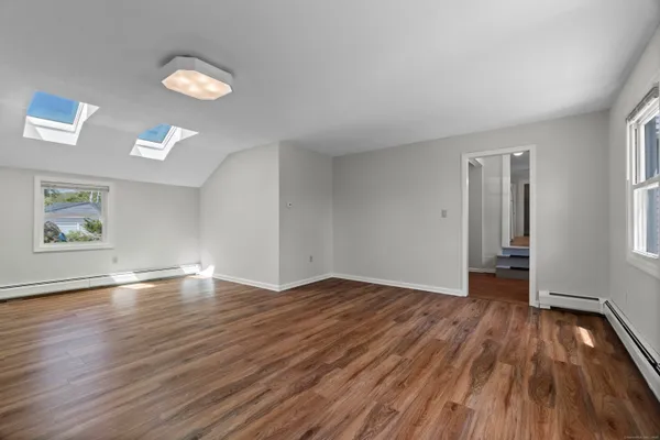 $2,500 | 671 Cornwall Avenue, Unit 1, Cheshire, CT 06410