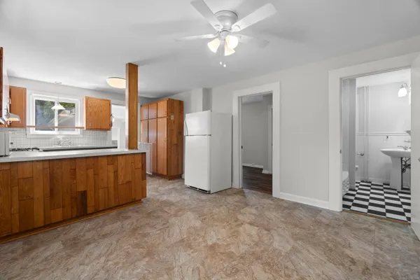 $2,500 | 671 Cornwall Avenue, Unit 1, Cheshire, CT 06410