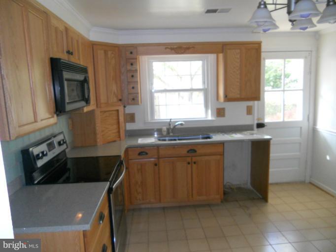 6322 Josephine Road Waldorf, MD 20601 - Photo 25 of 28 Kitchen