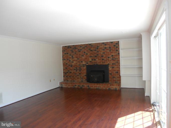 6322 Josephine Road Waldorf, MD 20601 - Photo 4 of 28 Family Room