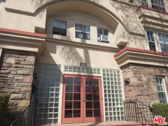 $1,699 | 615 North Rossmore Avenue, Unit 101, Los Angeles, CA 90004