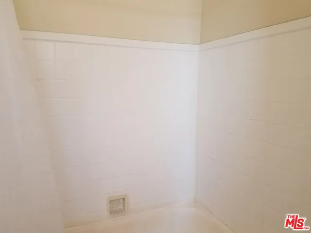 $1,699 | 615 North Rossmore Avenue, Unit 101, Los Angeles, CA 90004