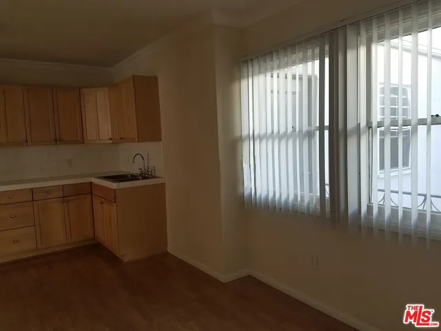 $1,699 | 615 North Rossmore Avenue, Unit 101, Los Angeles, CA 90004