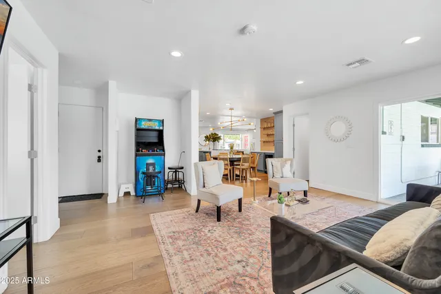 $1,100,000 | 3320 North 82nd Place, Scottsdale, AZ 85251