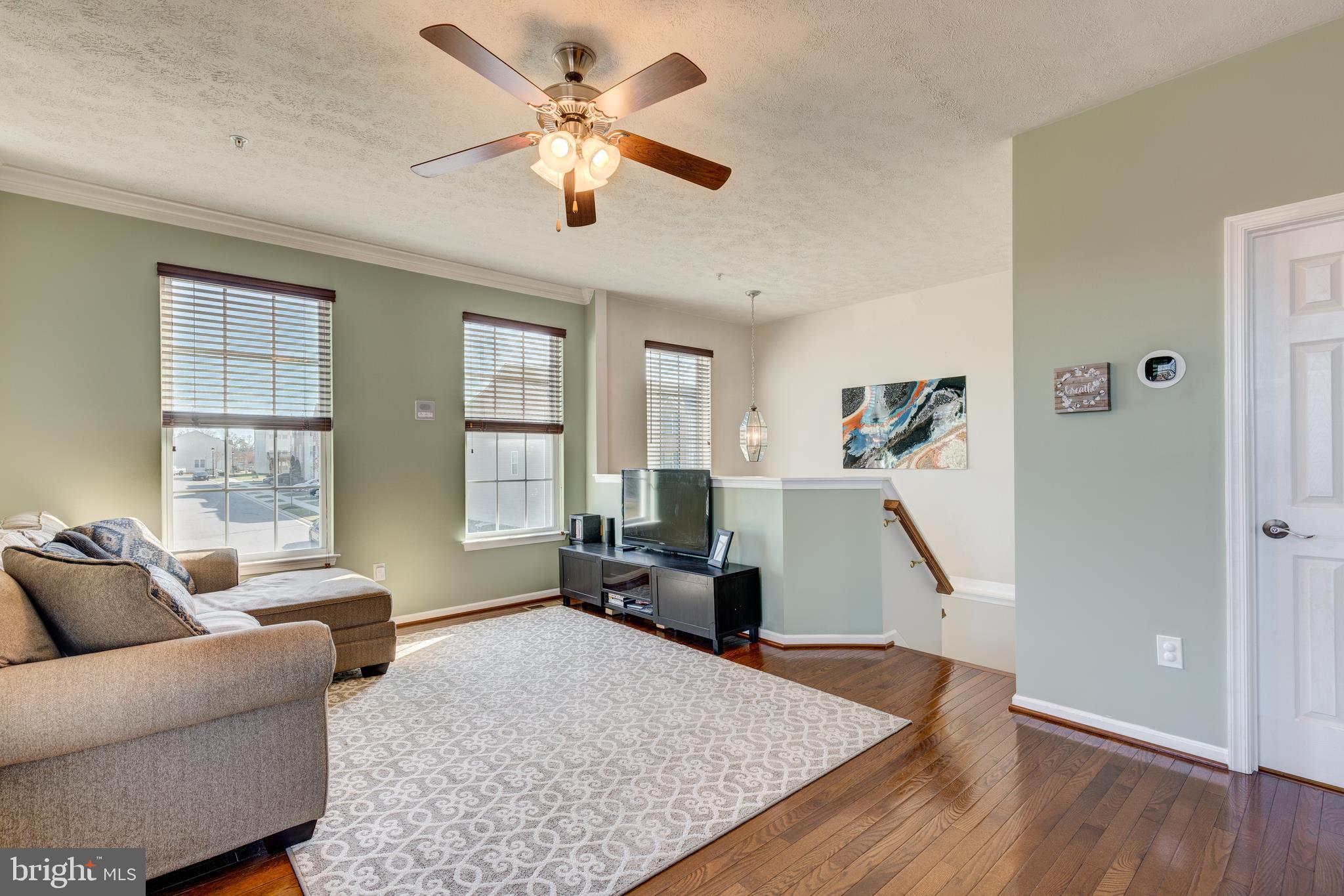 9809 Biggs Road Middle River, MD 21220 - Photo 13 of 33 Living Room