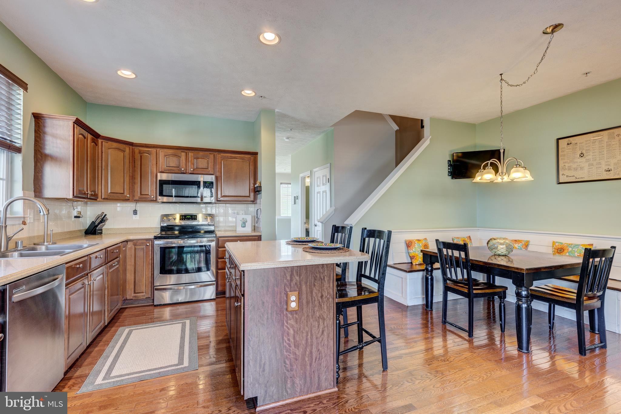9809 Biggs Road Middle River, MD 21220 - Photo 6 of 33 Kitchen/Dining Room