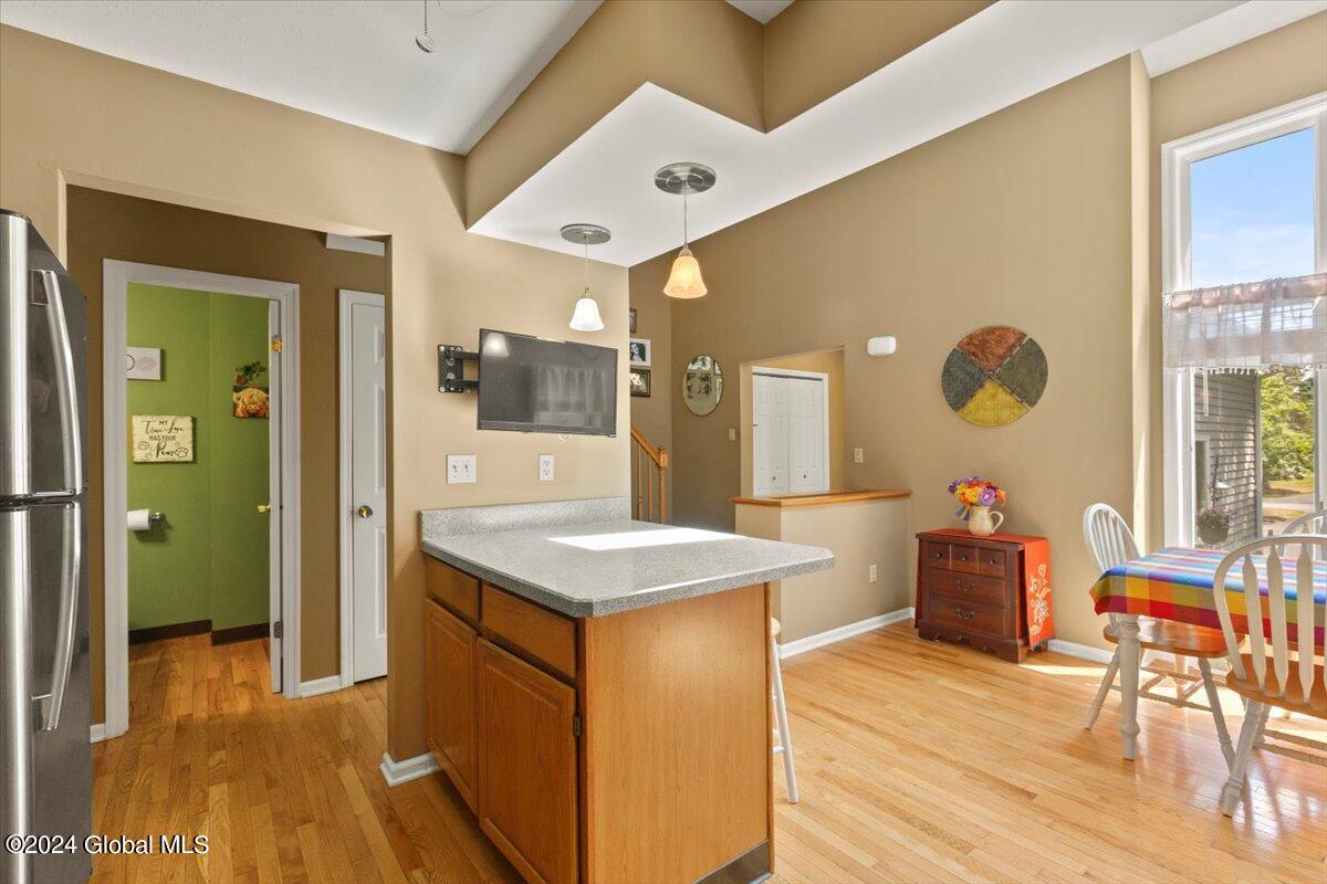 11 Stonegate Court Colonie, NY 12205 - Photo 12 of 36 25-MW2_7272