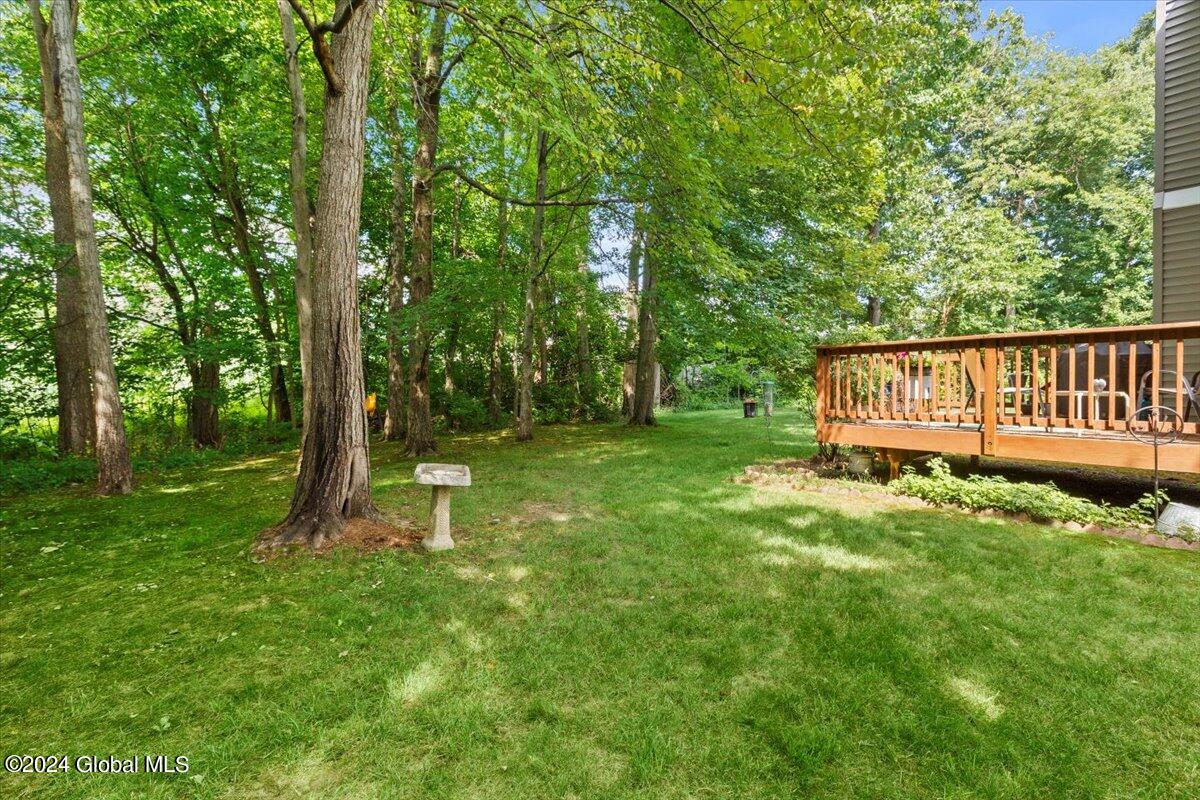 11 Stonegate Court Colonie, NY 12205 - Photo 31 of 36 35-MW2_7316