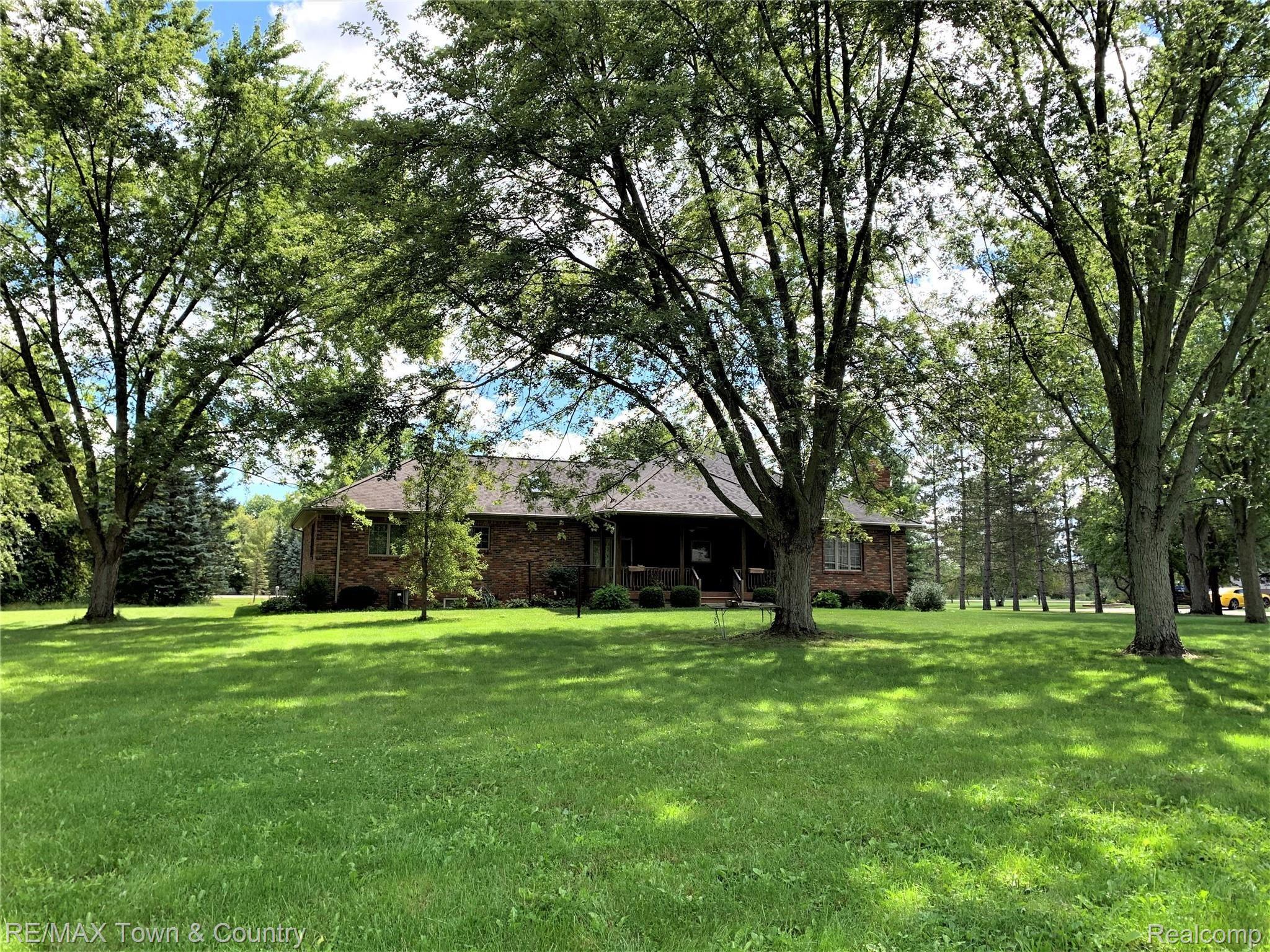 8215 Elms Road Flushing, MI 48433 - Photo 46 of 46 elms backyard.jpg