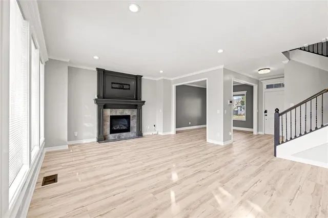 $463,500 | 909 Southwest 35 Street, Lee's Summit, MO 64082