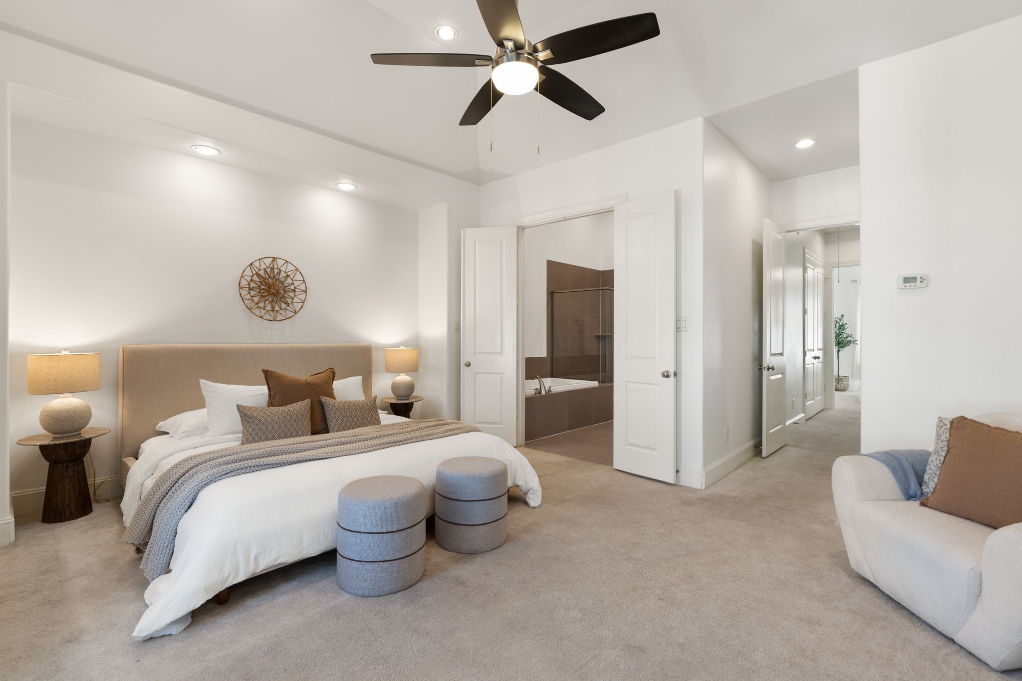 2960 Rusk Street Houston, TX 77003 - Photo 18 of 29 This space even has enough room for a separate seating area.