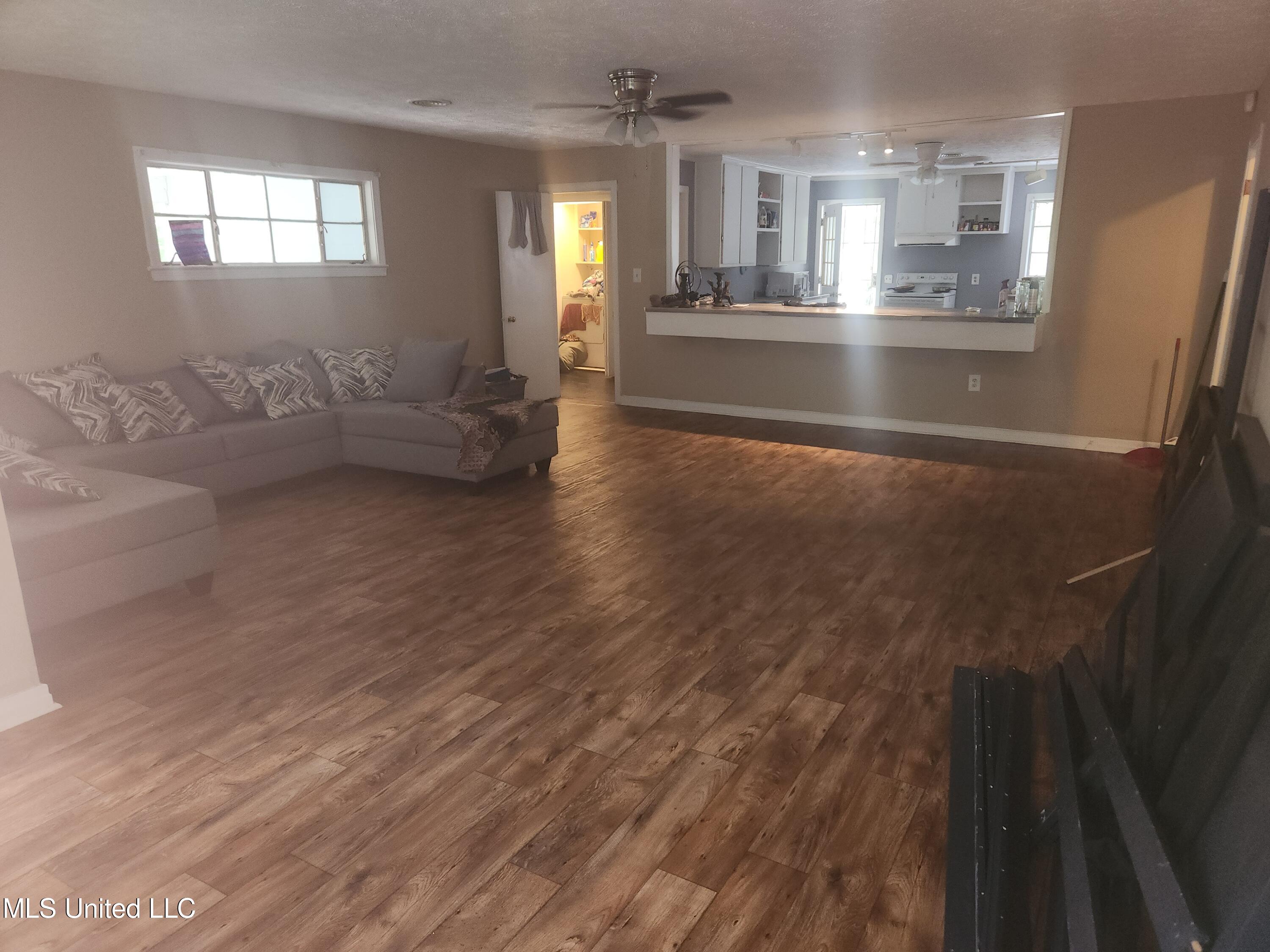 322 Colonial Drive Jackson, MS 39204 - Photo 2 of 15 20230711_130639_53038658527_o