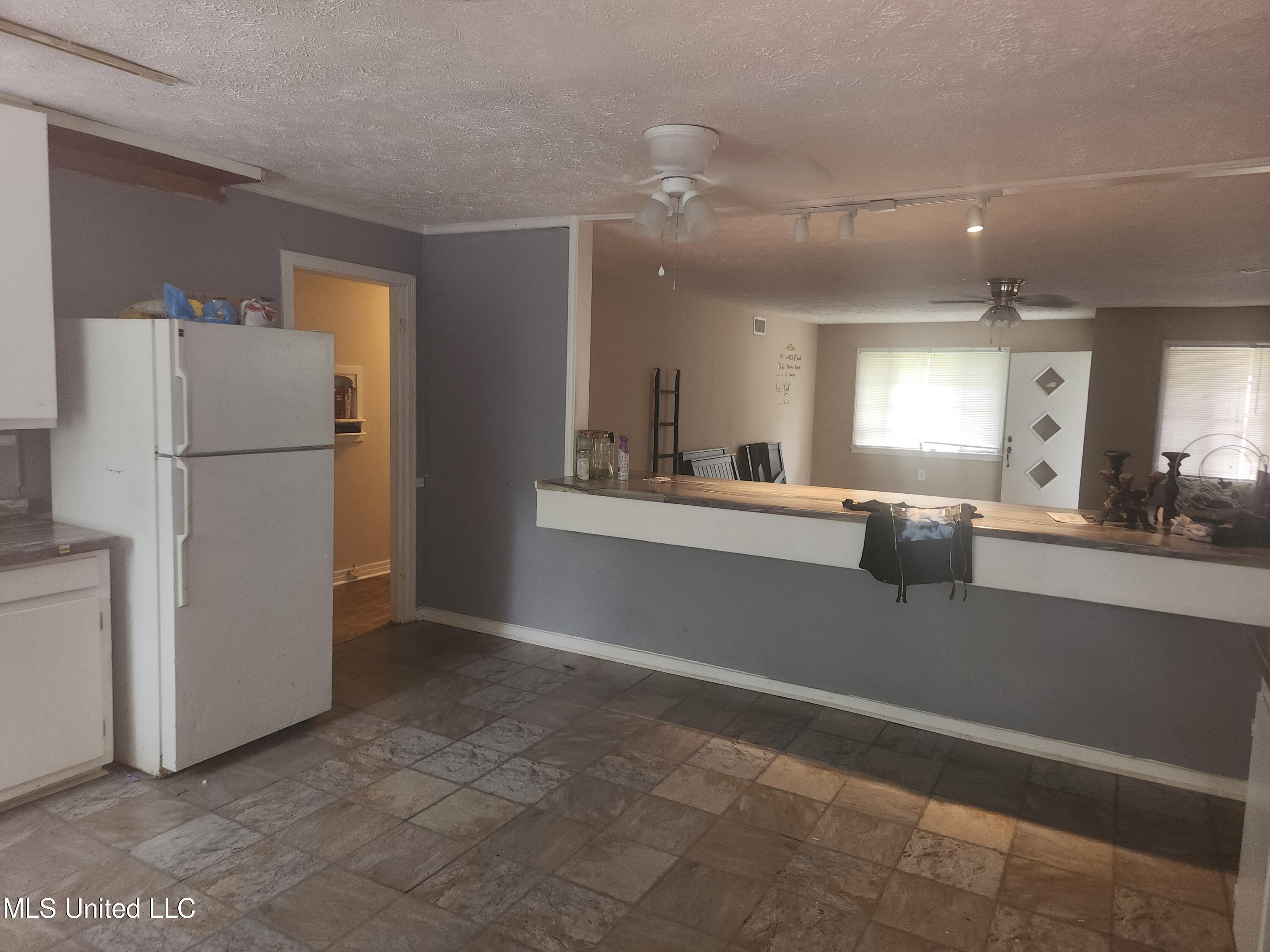 322 Colonial Drive Jackson, MS 39204 - Photo 5 of 15 20230711_130721_53039240366_o