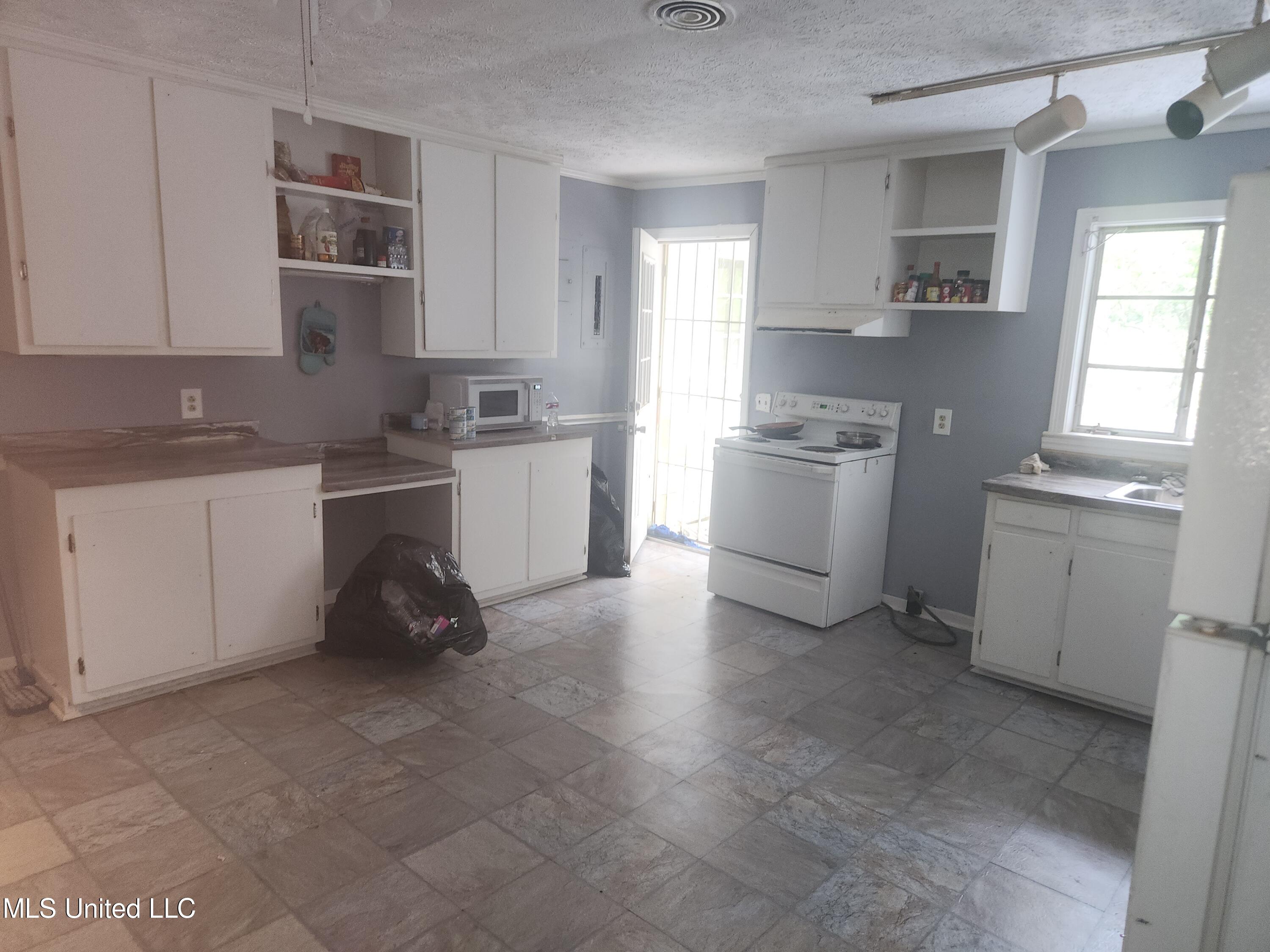 322 Colonial Drive Jackson, MS 39204 - Photo 6 of 15 20230711_130710_53039630260_o