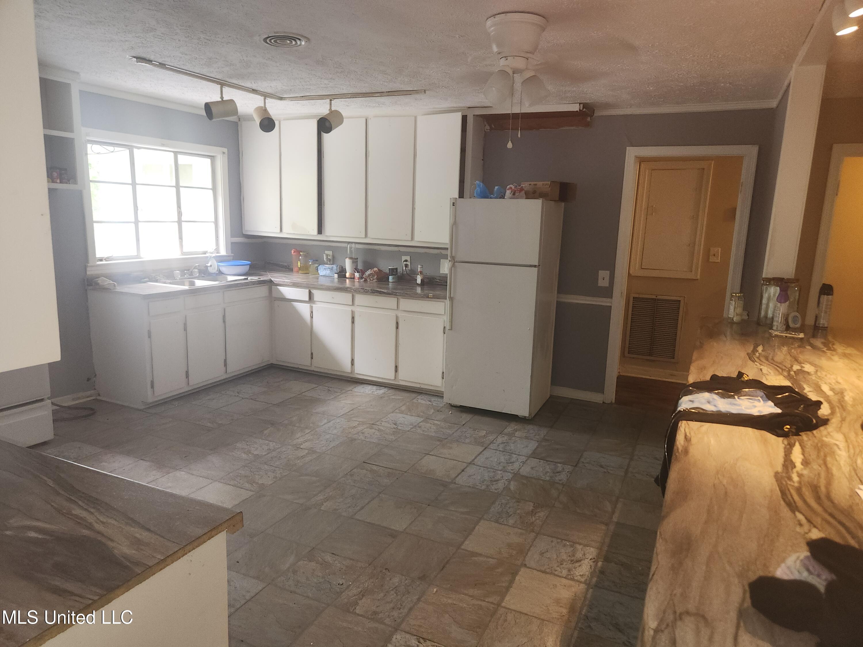 322 Colonial Drive Jackson, MS 39204 - Photo 7 of 15 20230711_130657_53038658277_o