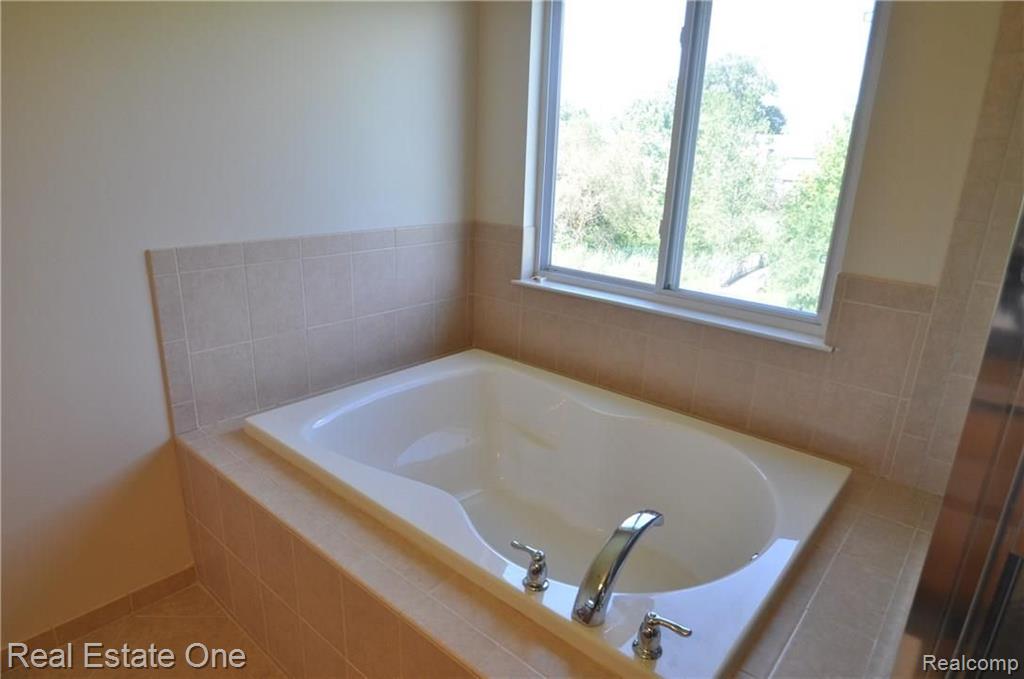 3398 Connors Drive Rochester Hills, MI 48307 - Photo 17 of 43