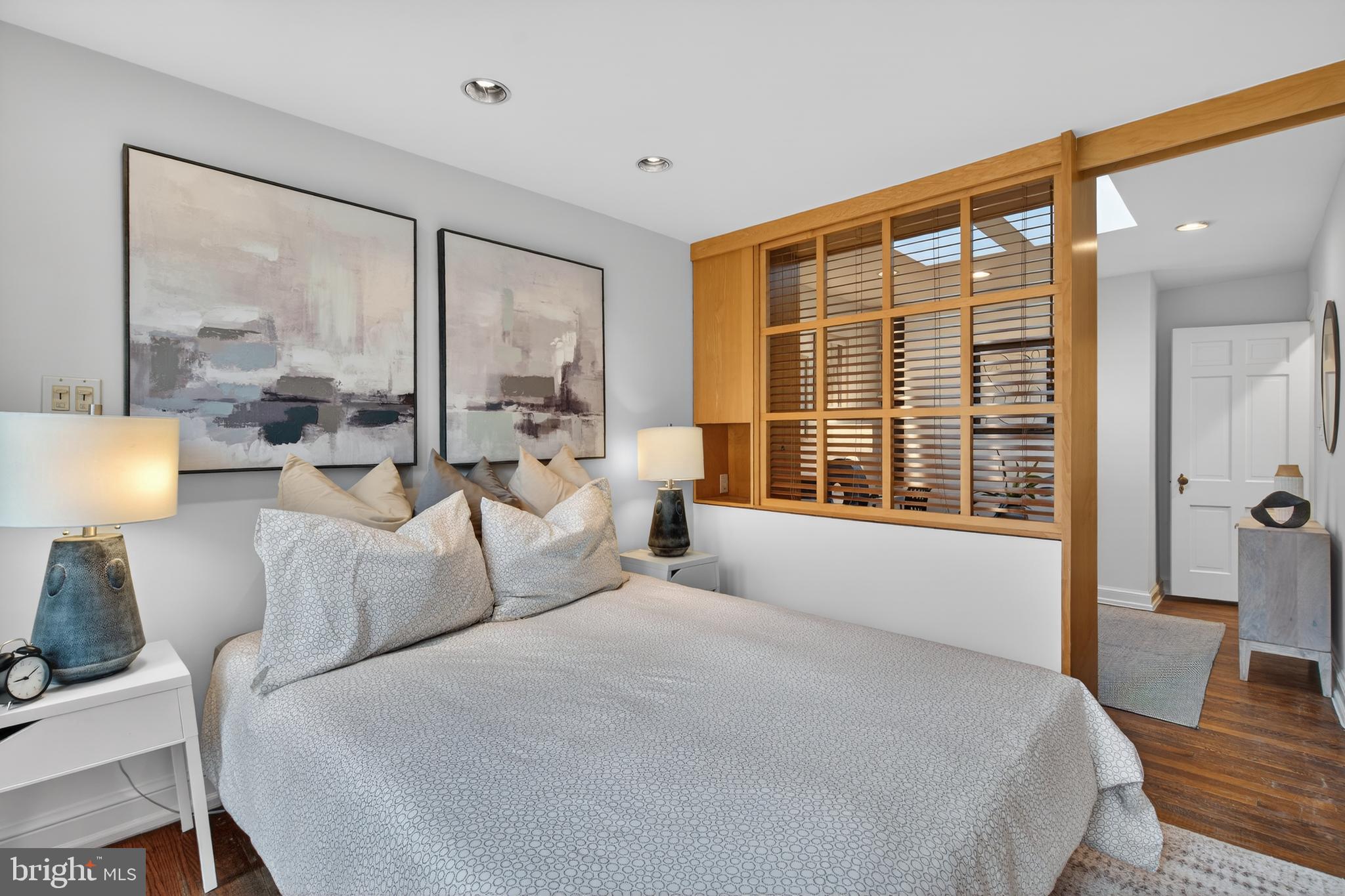 1610 33rd Street Northwest Washington, DC 20007 - Photo 11 of 25 Custom partition for office in the master