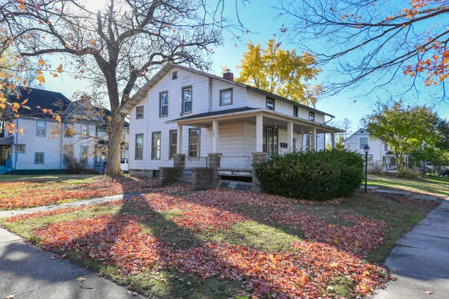 $329,900 | 404 South Main Street, Delavan, WI 53115