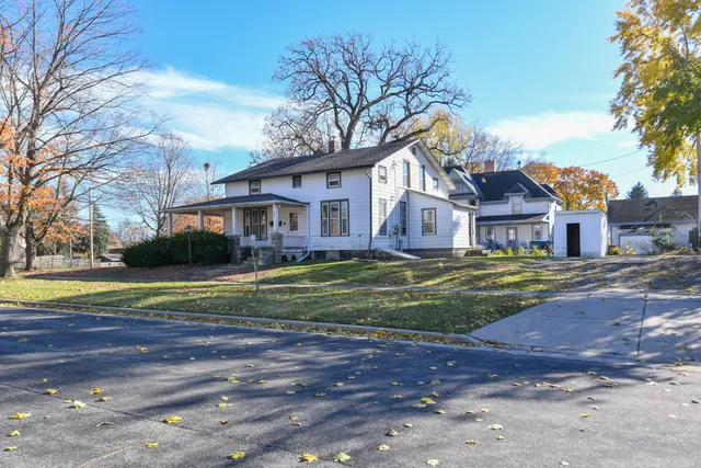 $329,900 | 404 South Main Street, Delavan, WI 53115