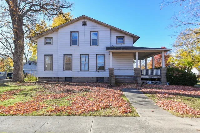 $329,900 | 404 South Main Street, Delavan, WI 53115