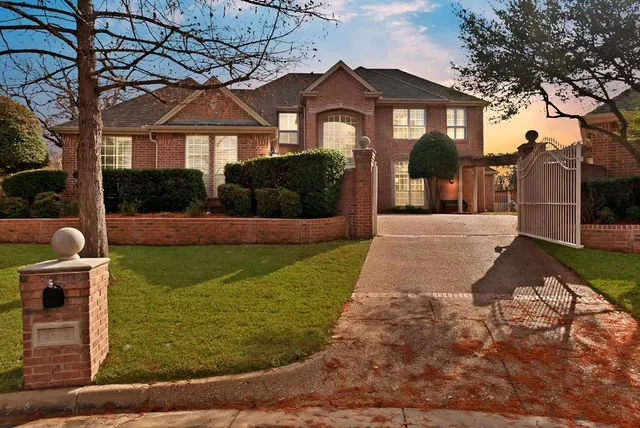 $750,000 | 5605 Bailey Court, Arlington, TX 76017