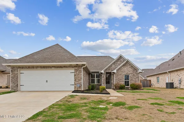 $298,000 | 329 Willow Way, Canton, MS 39046