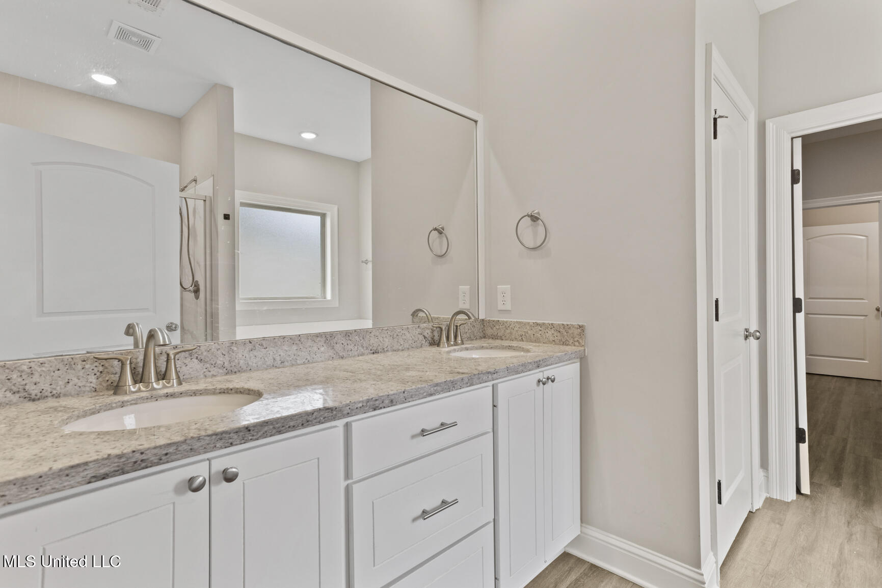 329 Willow Way Canton, MS 39046 - Photo 14 of 24 329 Willow Way