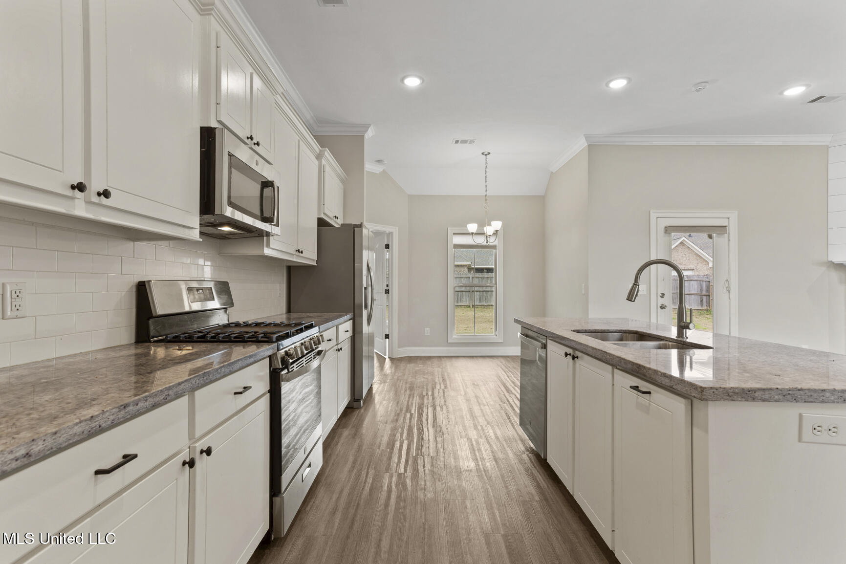 329 Willow Way Canton, MS 39046 - Photo 6 of 25 329 Willow Way