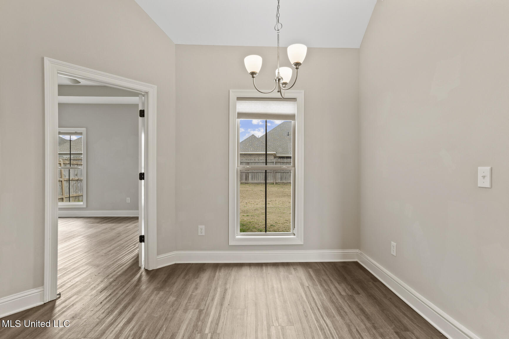 329 Willow Way Canton, MS 39046 - Photo 8 of 24 329 Willow Way