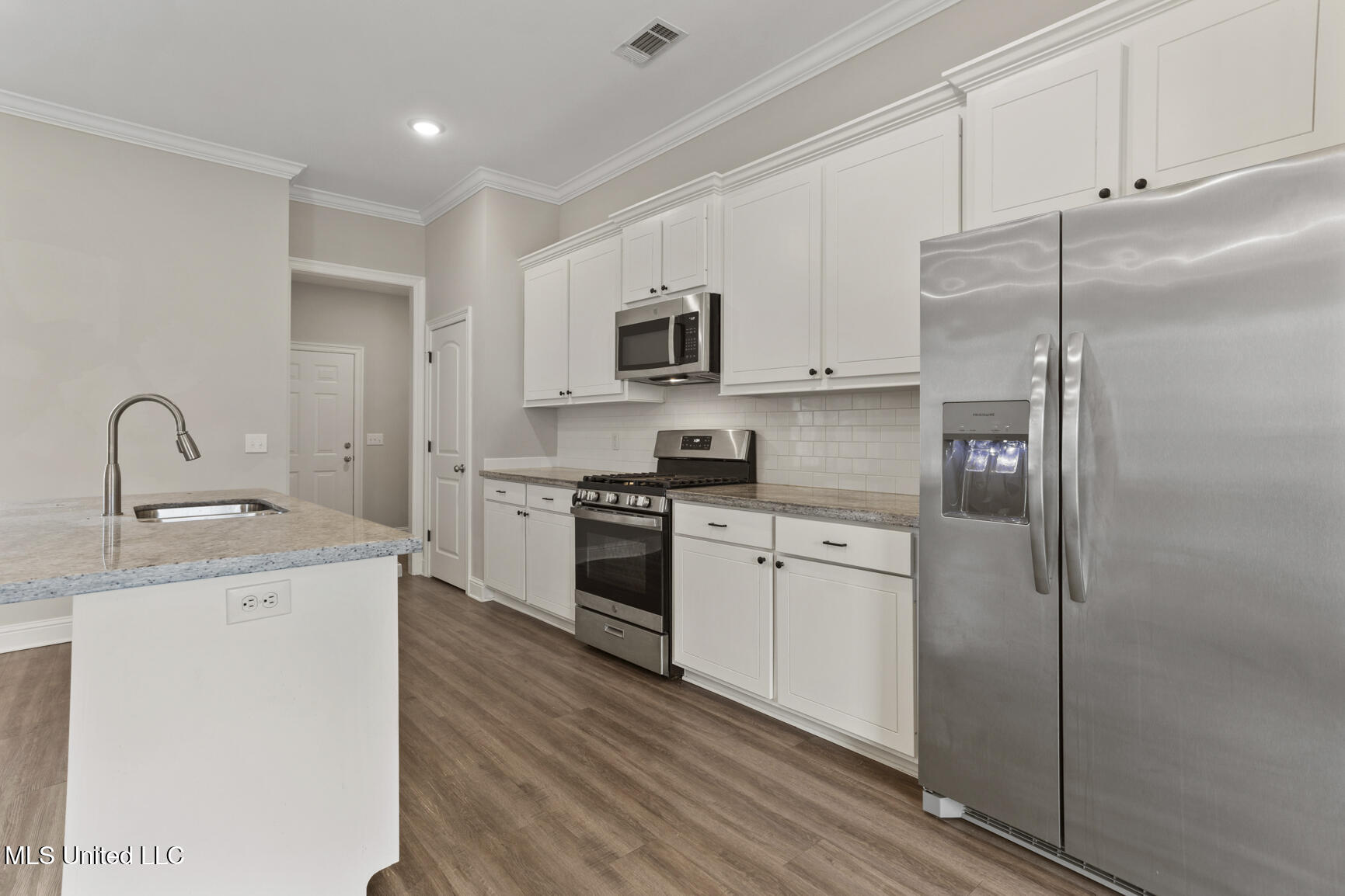 329 Willow Way Canton, MS 39046 - Photo 10 of 25 329 Willow Way