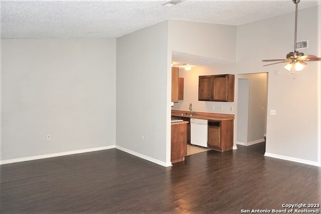 5531 Rangeland San Antonio, TX 78247 - Photo 7 of 19