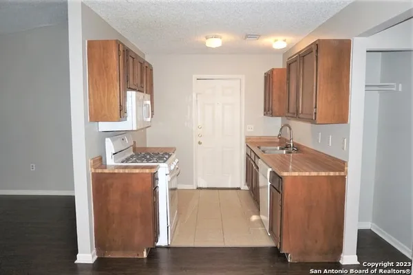 $1,250 | 5531 Rangeland, San Antonio, TX 78247