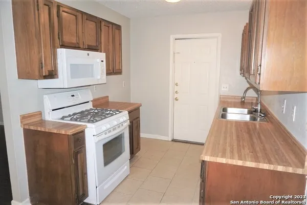 $1,250 | 5531 Rangeland, San Antonio, TX 78247