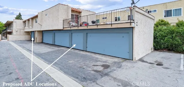 $4,195,000 | 935 West Bishop Street, Santa Ana, CA 92703