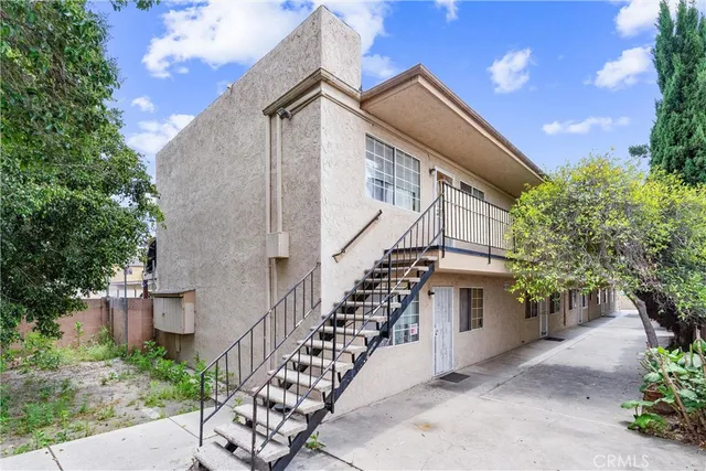 $4,195,000 | 935 West Bishop Street, Santa Ana, CA 92703
