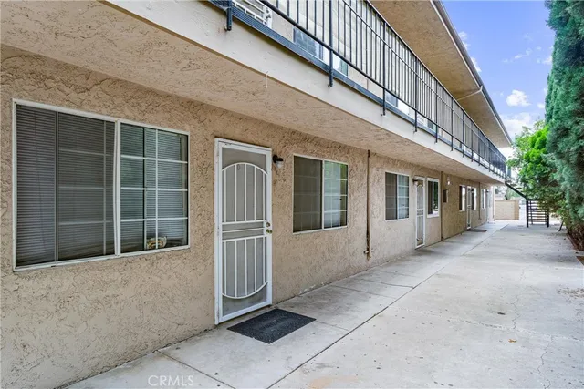 $4,195,000 | 935 West Bishop Street, Santa Ana, CA 92703