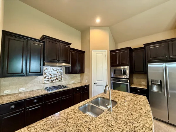 $2,300 | 2404 Sweetwater Lane, Cedar Park, TX 78613