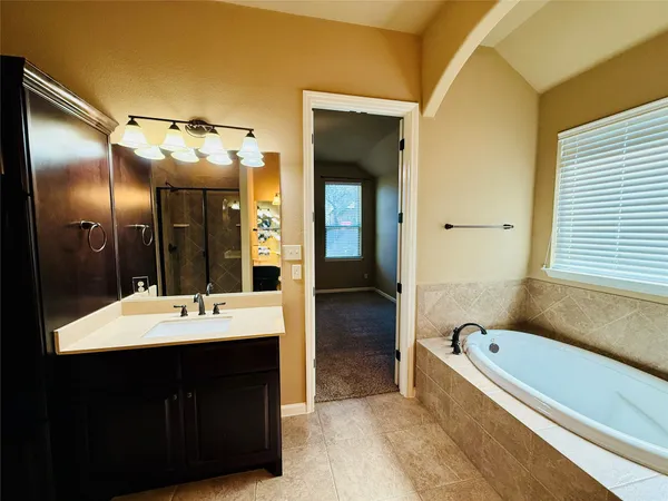 $2,300 | 2404 Sweetwater Lane, Cedar Park, TX 78613