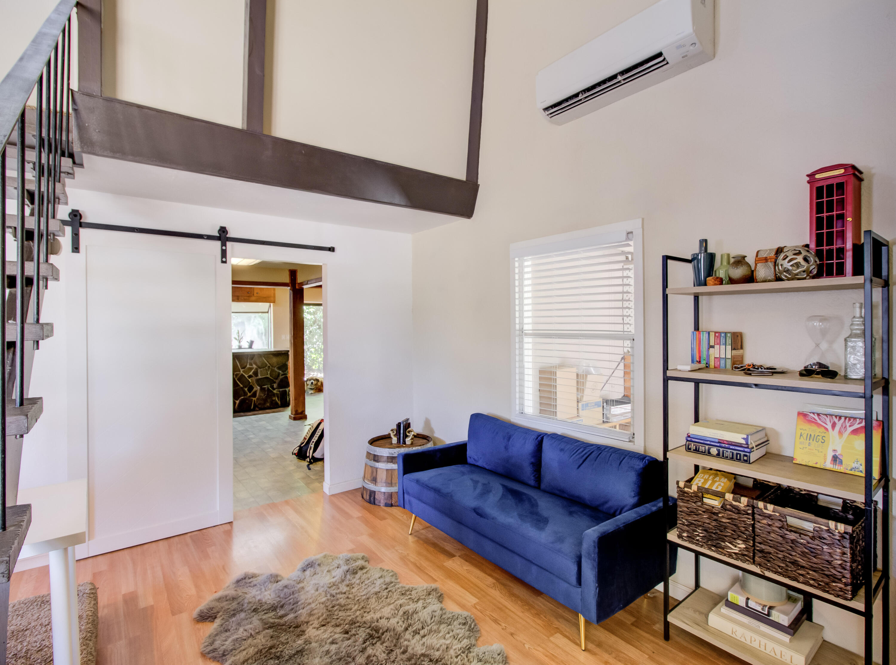 1489 Ridge Drive Redding, CA 96001 - Photo 13 of 39 Living Room