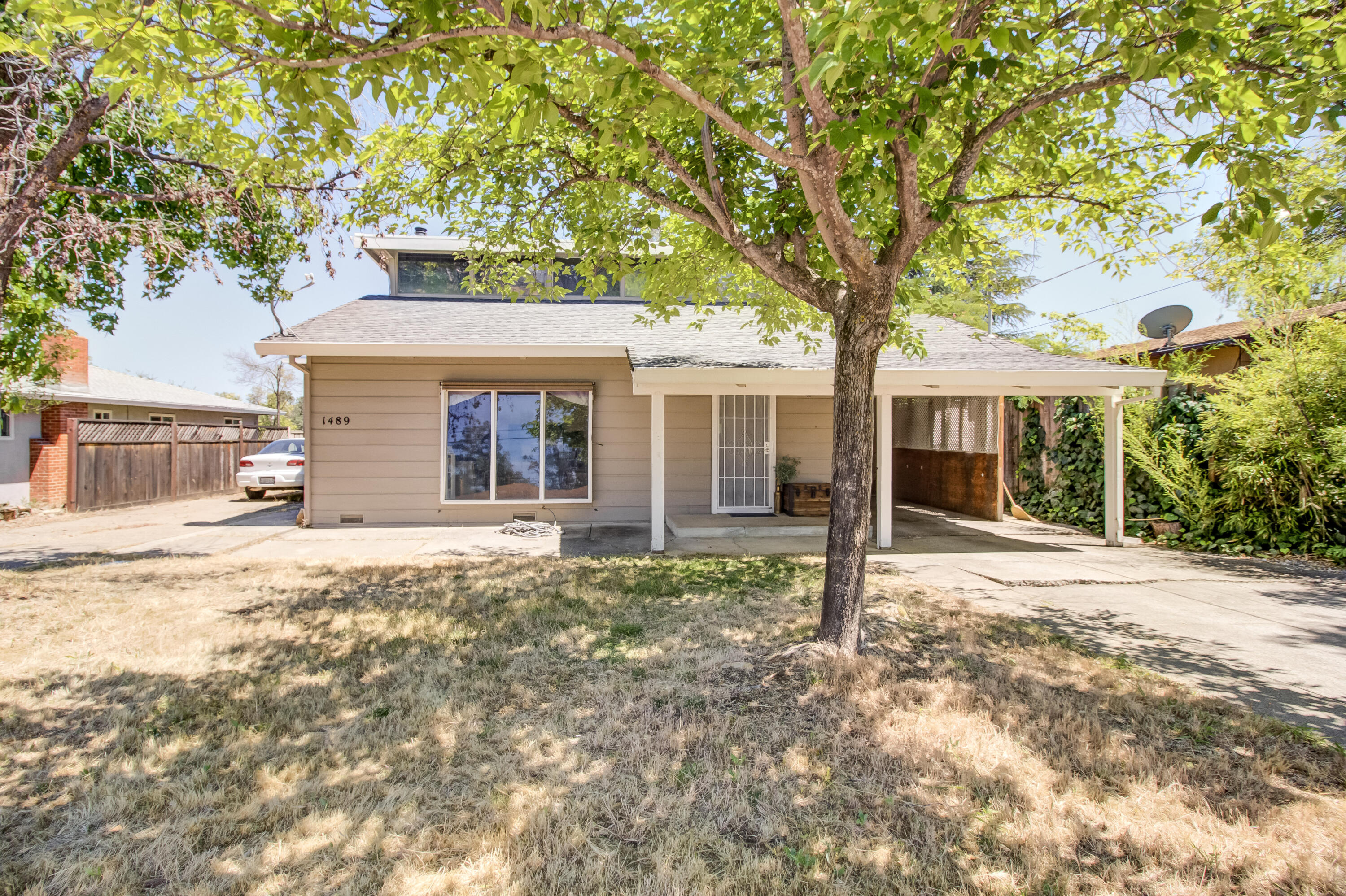 1489 Ridge Drive Redding, CA 96001 - Photo 2 of 39 Exterior