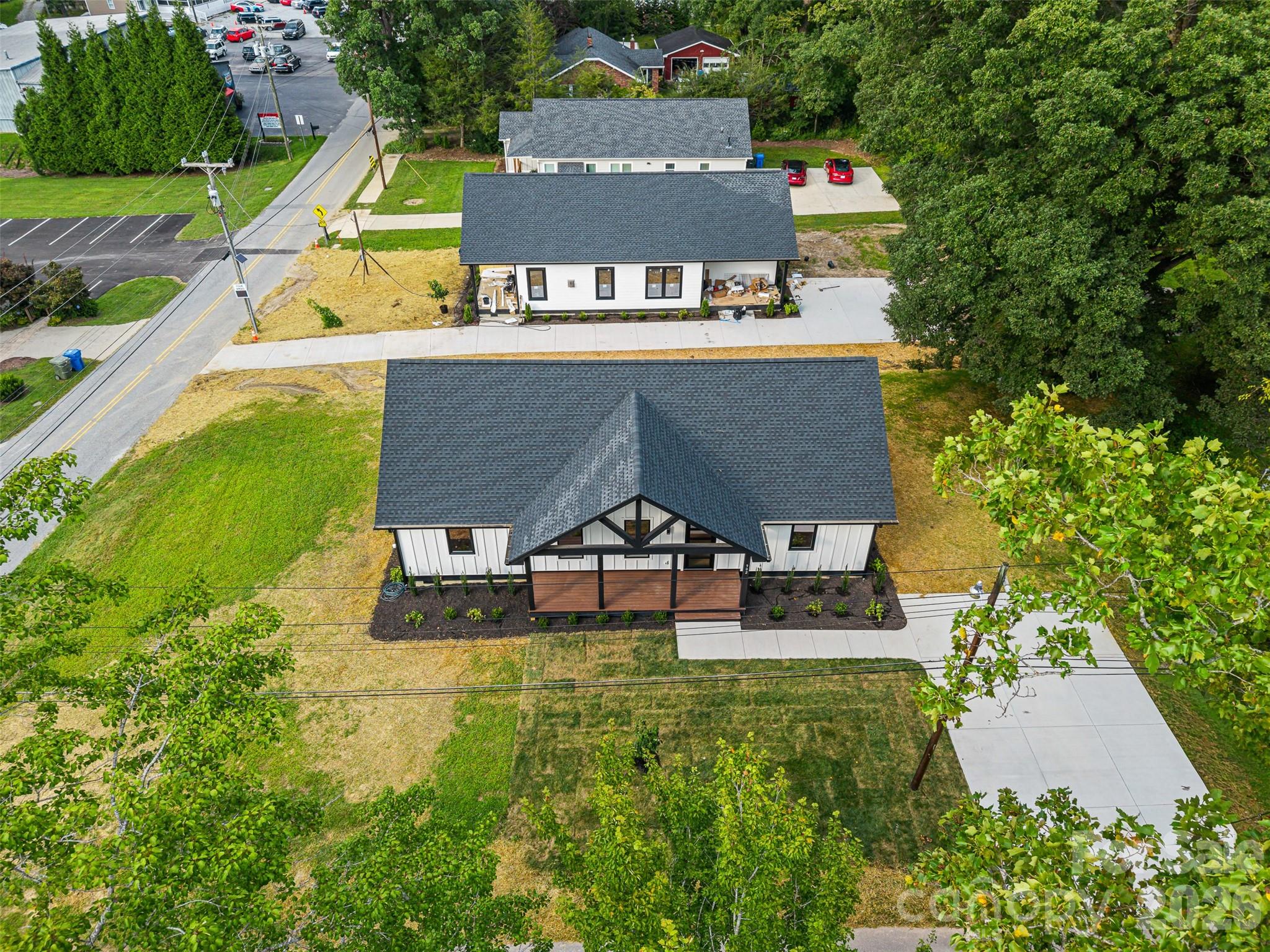 902 Narva Road Hendersonville, NC 28792 - Photo 47 of 48 Gallery Image 47