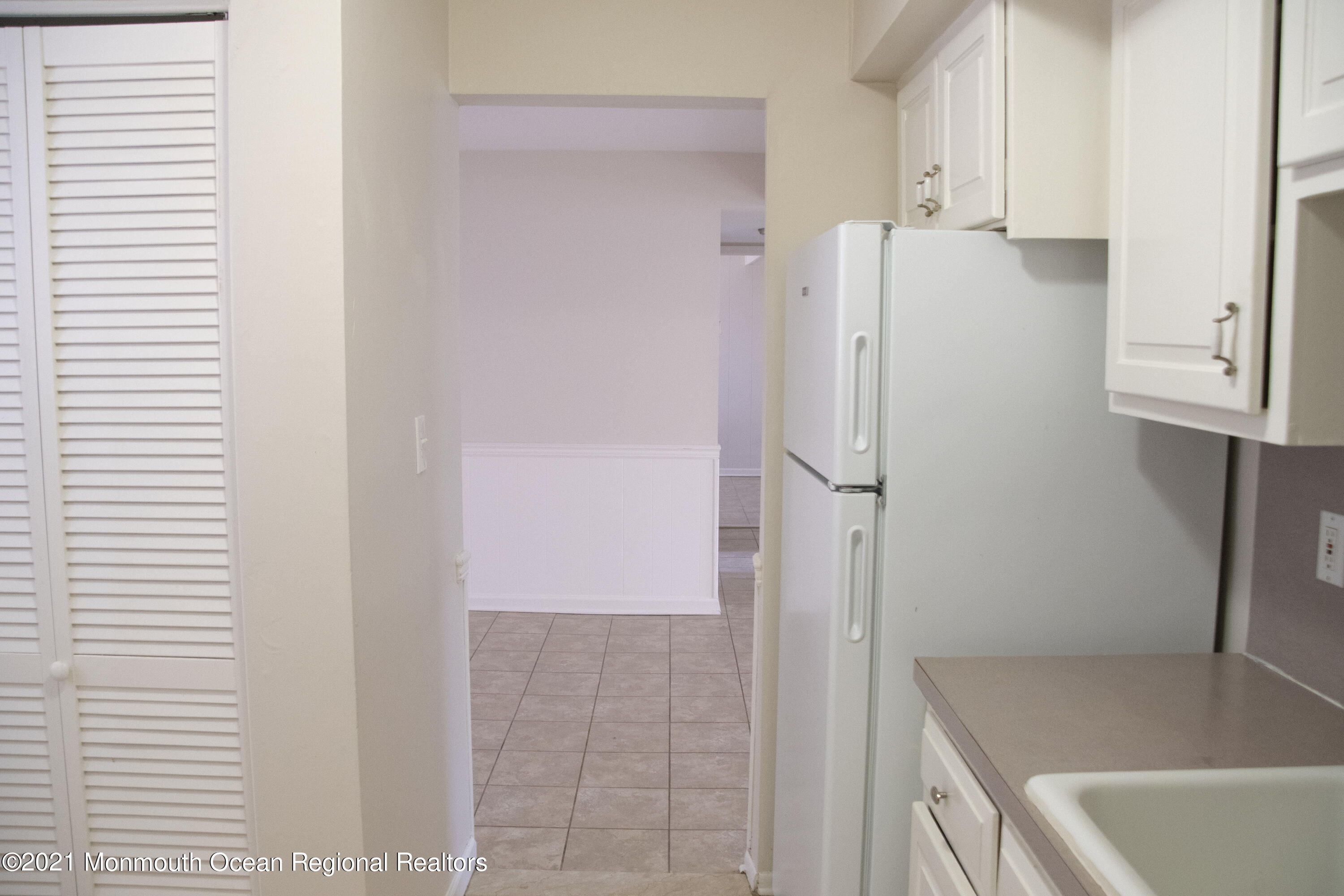 326 Sawmill Road, Unit 132 Brick, NJ 08724 - Photo 4 of 18 a bathroom with a bathtub and a shower