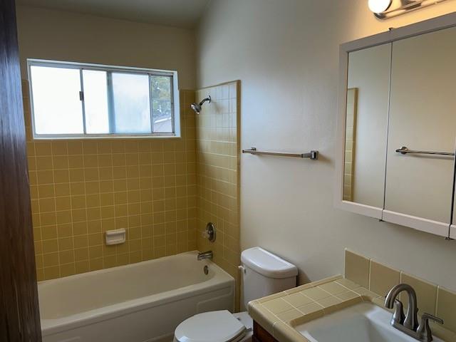 125 Sea Ridge Court, Unit A Aptos, CA 95003 - Photo 6 of 6 a bathroom with a toilet a sink and bathtub