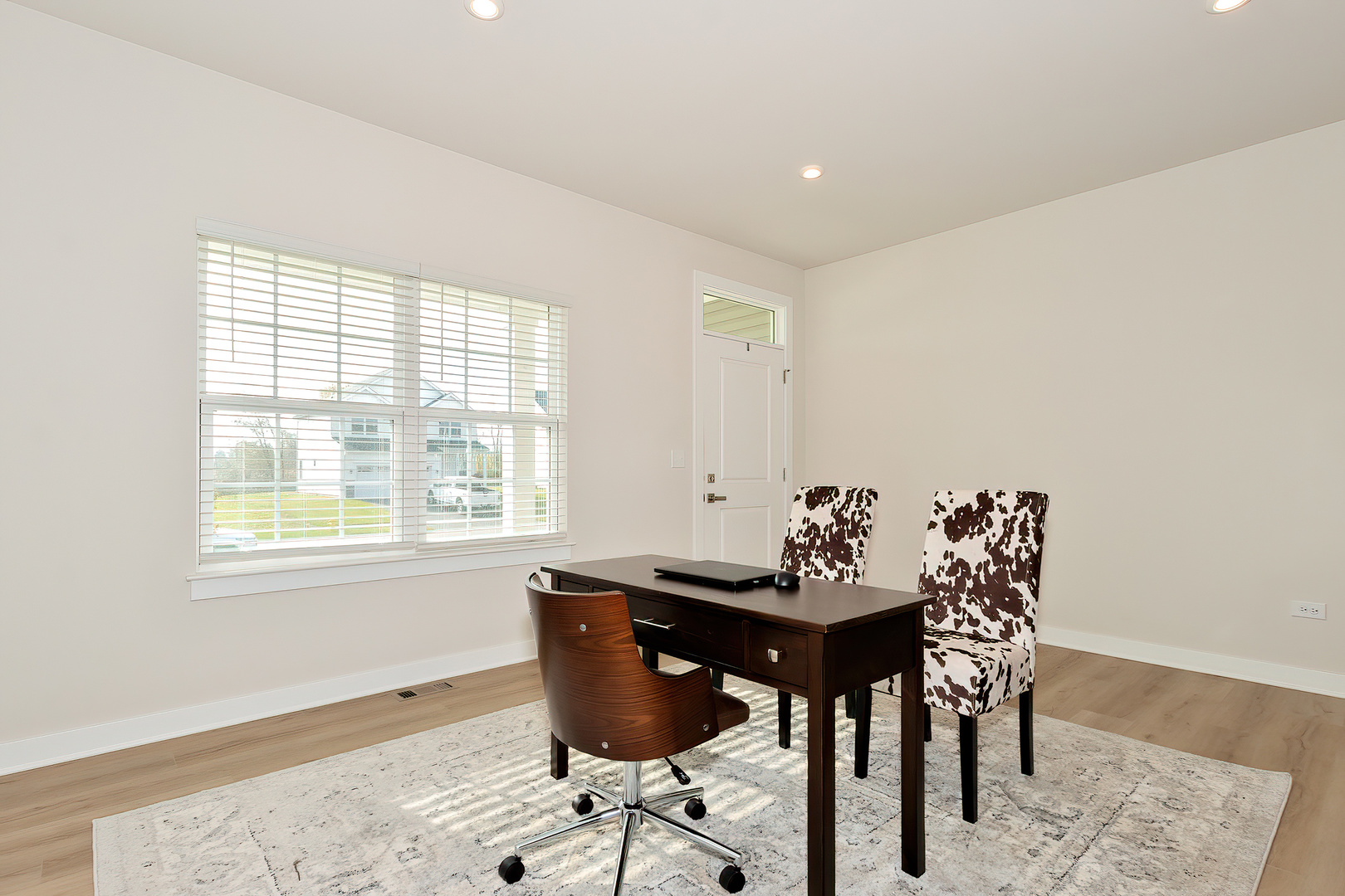 1241 Neuway Lane Antioch, IL 60002 - Photo 7 of 20 a dining room with furniture and window