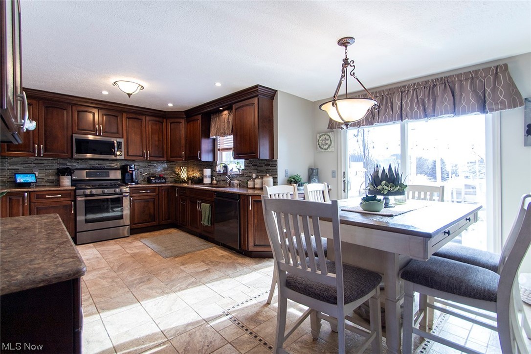 240 Long Road Macedonia, OH 44056 - Photo 7 of 38 Gallery Image 7