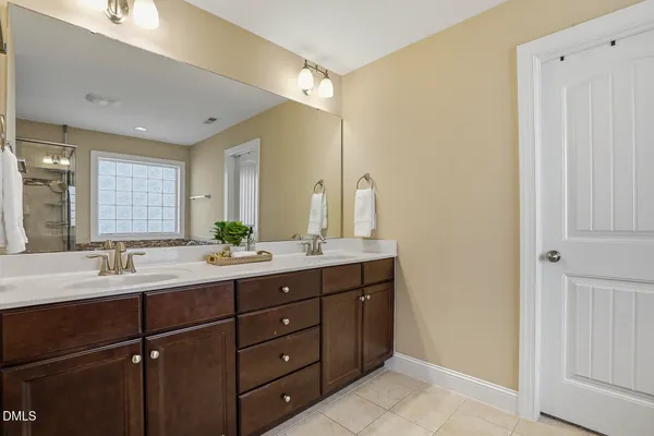 $787,000 | 2751 Lake Waccamaw Trail, Apex, NC 27502